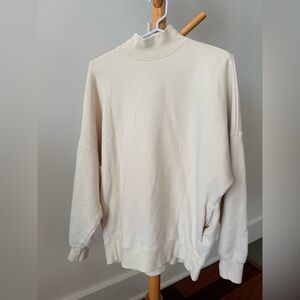 Aritzia White Turtleneck Sweatshirt with Pockets